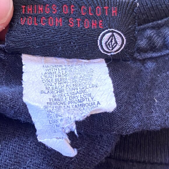 Things of Cloth Volcom Black Short-sleeve T-Shirt - Picture 5 of 6